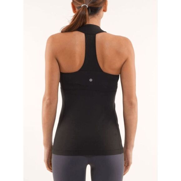 lululemon athletica Tops - LULULEMON ATHLETICA Scoop neck tank Size 4